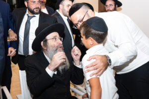 Rav Binyomin Hatzadik, Mashgiach of Yeshivas Mir Yerushalayim Visits Deal NJ