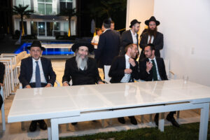 Rav Binyomin Hatzadik, Mashgiach of Yeshivas Mir Yerushalayim Visits Deal NJ