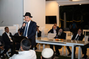 Rav Binyomin Hatzadik, Mashgiach of Yeshivas Mir Yerushalayim Visits Deal NJ