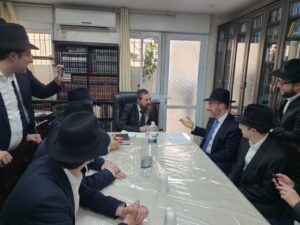 Flatbush Kinyan Masechta Chabura Visit The Rosh Yeshiva and Mashgiach of Yeshivas Mir Yerushalayim
